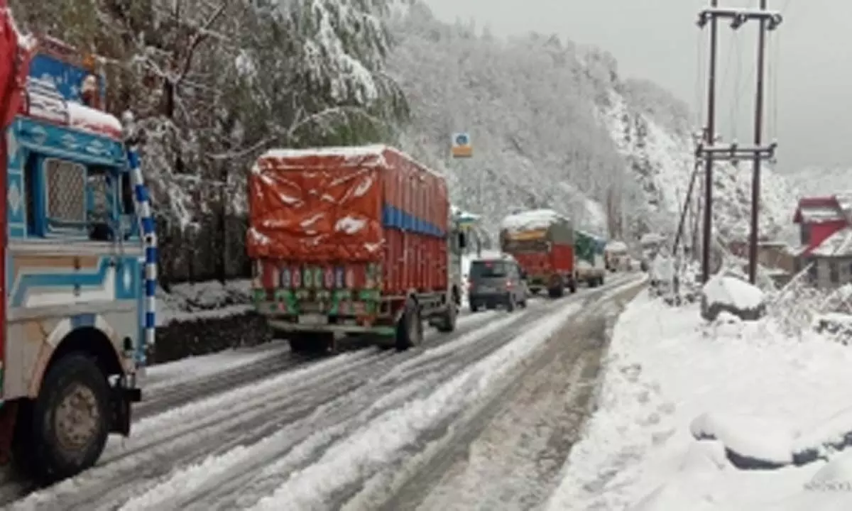 Jammu-Srinagar highway closed for 2nd day