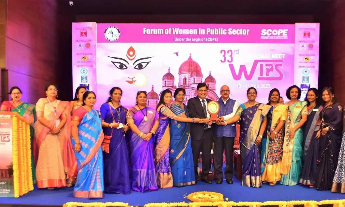 Members of the Forum of Women in Public Sector (WIPS) of RINL receiving the national-level for best enterprise award for third place under navratna in Kolkata