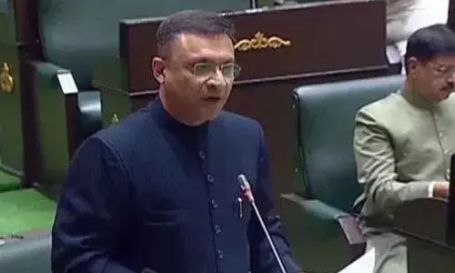 Akbar urges govt to curb drug menace