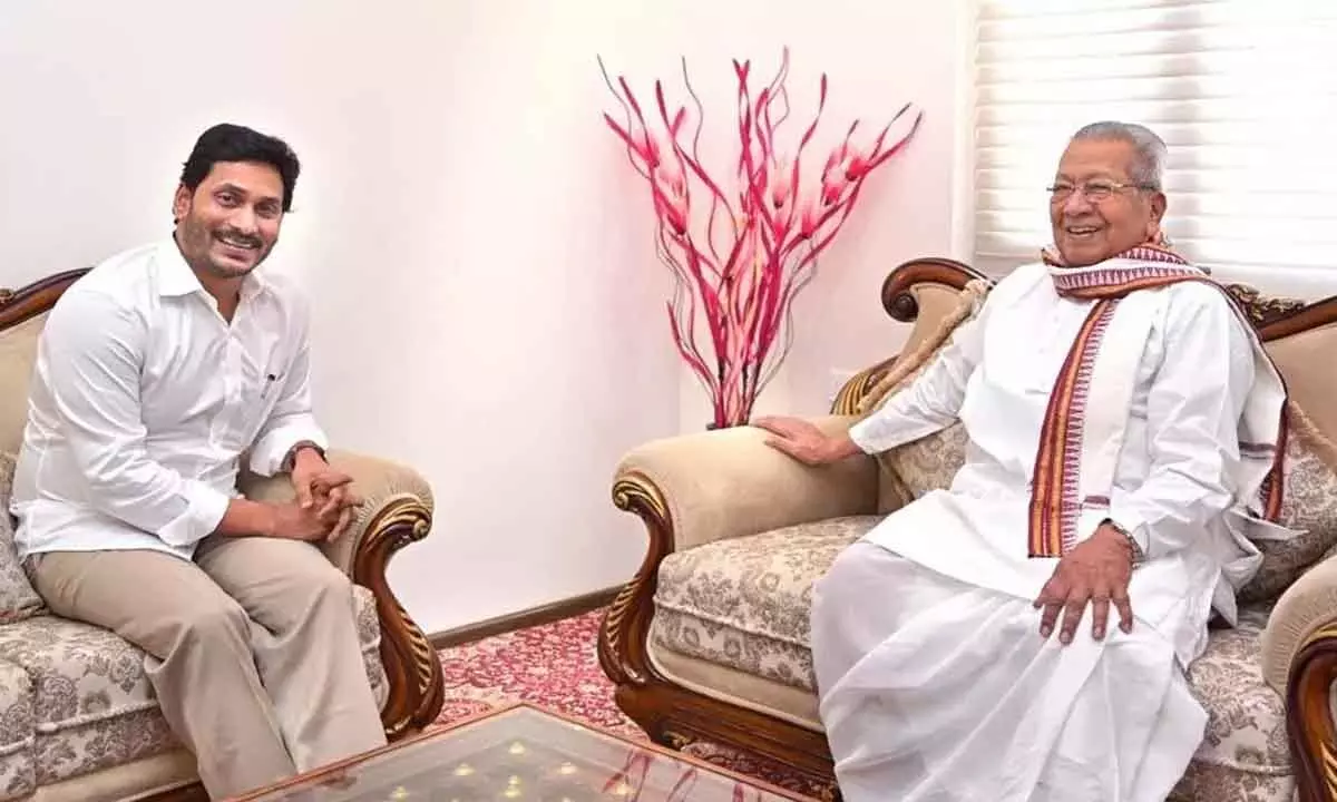 YS Jagan meets governor Biswabhushan Harichandan as he bids adieu to AP