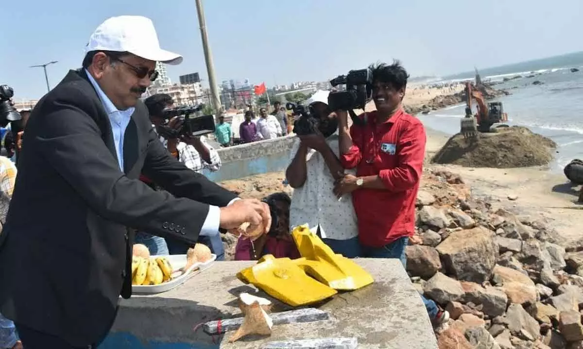 VPA and DCI Chairman K. Rama Mohana Rao inaugurating the sand trap dredging exercise to be executed by the DCI at RK Beach in Visakhapatnam on Monday