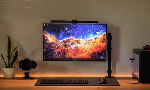 Valentine's Day: Gift comfort and convenience with these monitor accessories