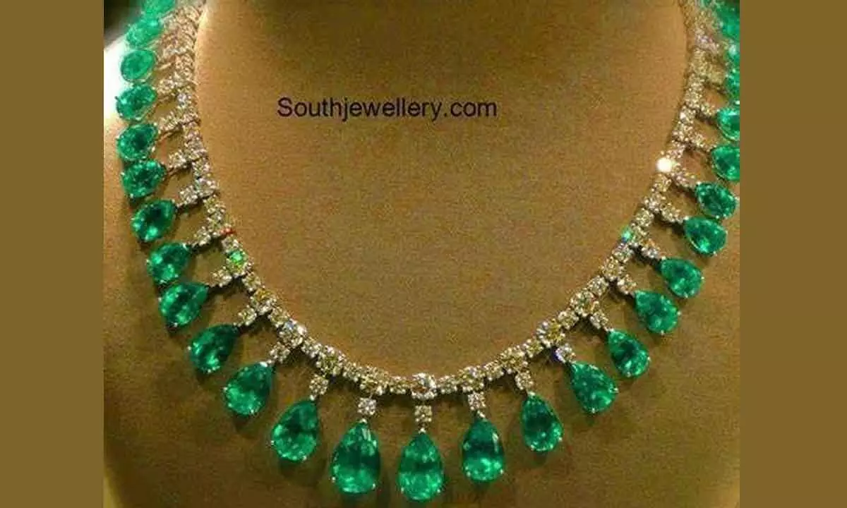 Emerald clearance jewellery designs