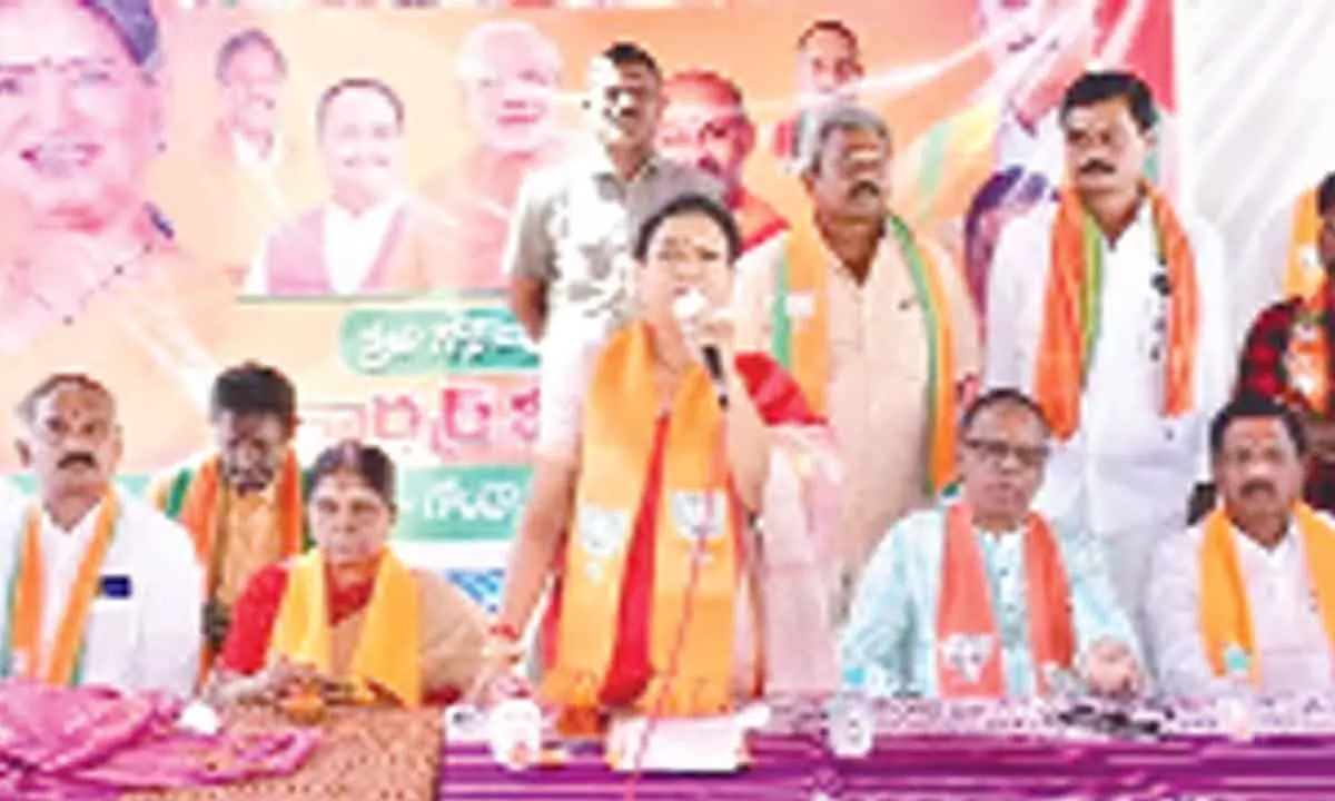 BJP national vice president DK Aruna speaking at a programme in Gondyala village under Hanwada mandal on Tuesday