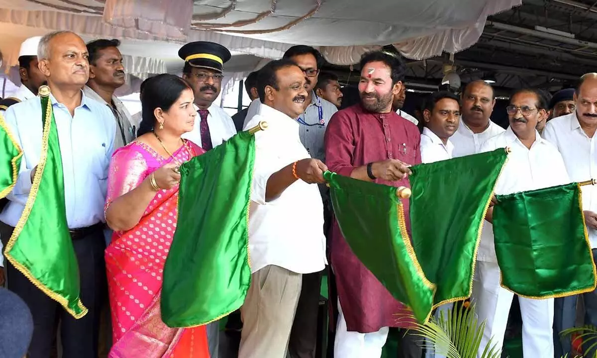 Union Minister G Kishan Reddy flags off extension of Dharmavaram- Vijayawada express up to Machilipatnam in Vijayawada railway station on Tuesday.  Divisional railway manager Shivendra Mohan, Machilipatnam MP V Balashouri and Vijayawada mayor R Bhayalashmi and others are also seen.