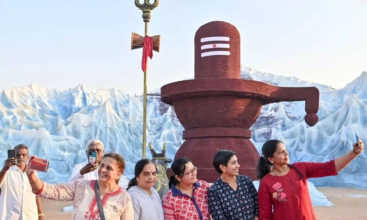 Brahmakumaris create 21-ft tall Shivalinga with more than 5 lakh rudrakshas