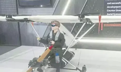 Solo flying nanolight aircraft attracts viewers in Aero Show