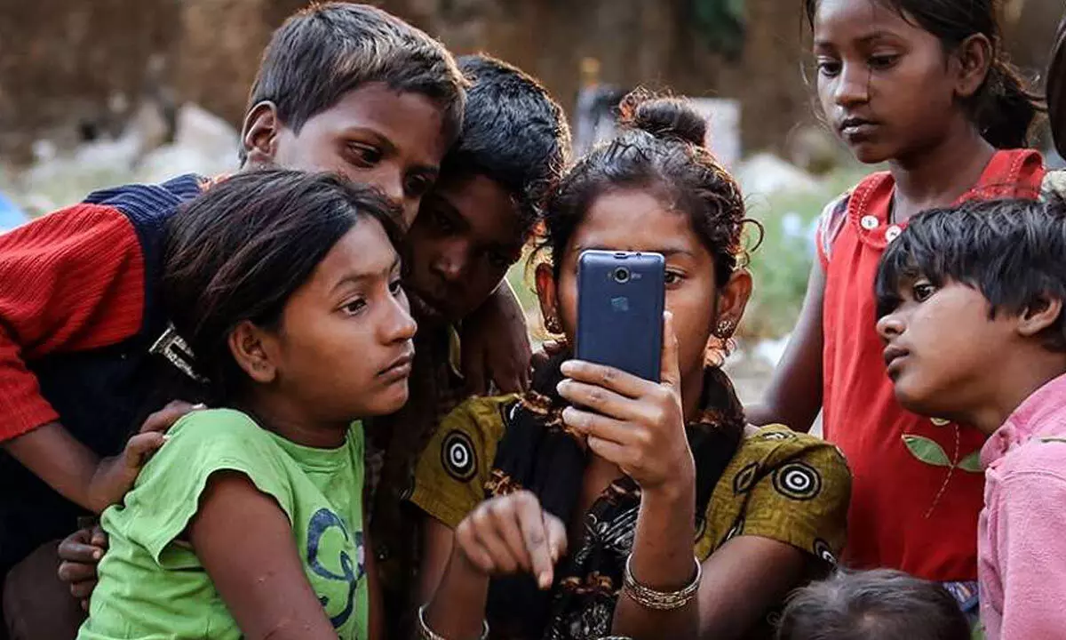 36% of children addicted to mobile phones, pandemic to be blamed