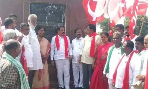 CPI leaders staged agitation at Off-Shore project pylon at Regulapadu on Tuesday