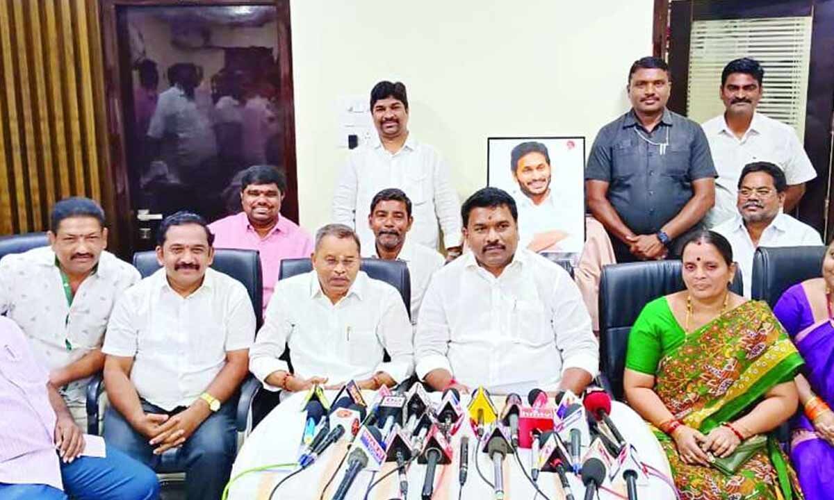 Kanna Lakshminarayana joining TDP for political mileage, flays Mayor