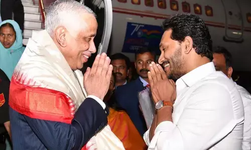 New Governor Nazeer accorded warm welcome