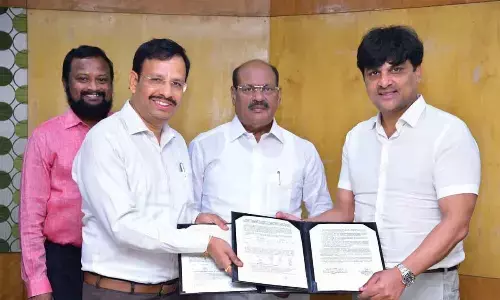 TSRTC signs inks agreement with OSRTC to ramp up bus services