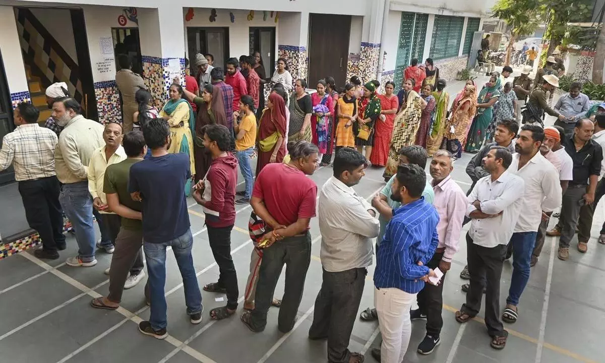 Polling queue image on mobile: Attempt to increase voter turnout