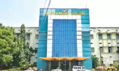 Medicos up in arms against arrest of senior doctor