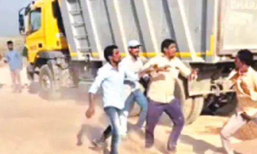 Two factions of sand mafia engage in turf  war