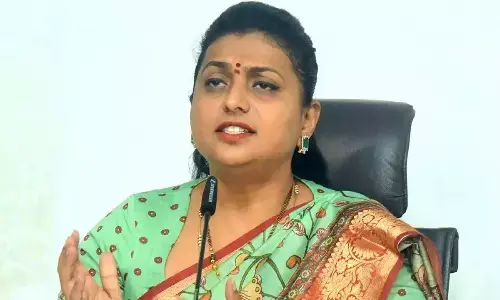 Andhra Pradesh: RK Roja offer prayers at Simhachalam temple, flays TDP