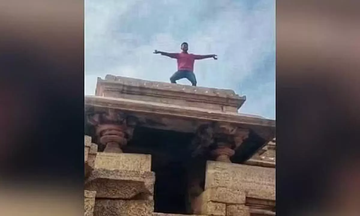 Police In Hampi Booked A Case Against A Tourist