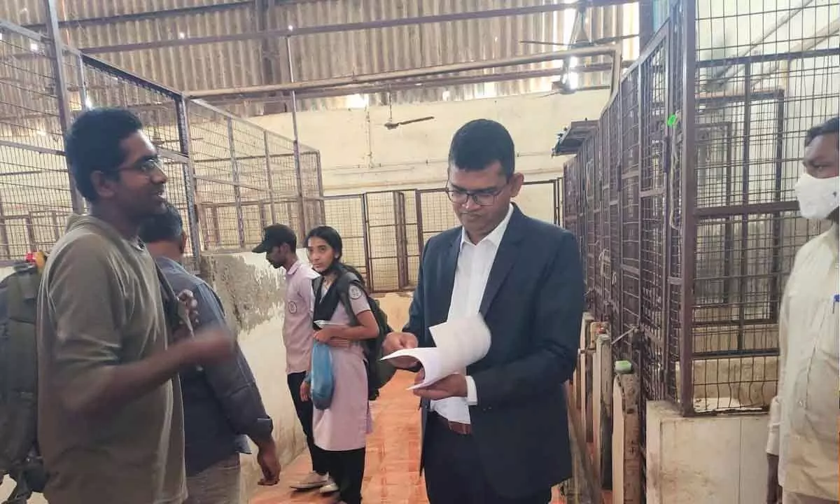 VMC Commissioner Swapnil Dinkar Pundkar inspecting dog operations unit in Vijayawada on Wednesday