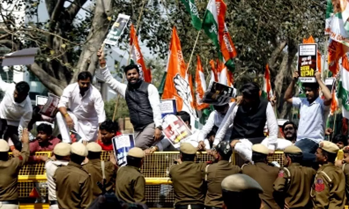 Youth Congress stages protest against Chinese Foreign Minister visit