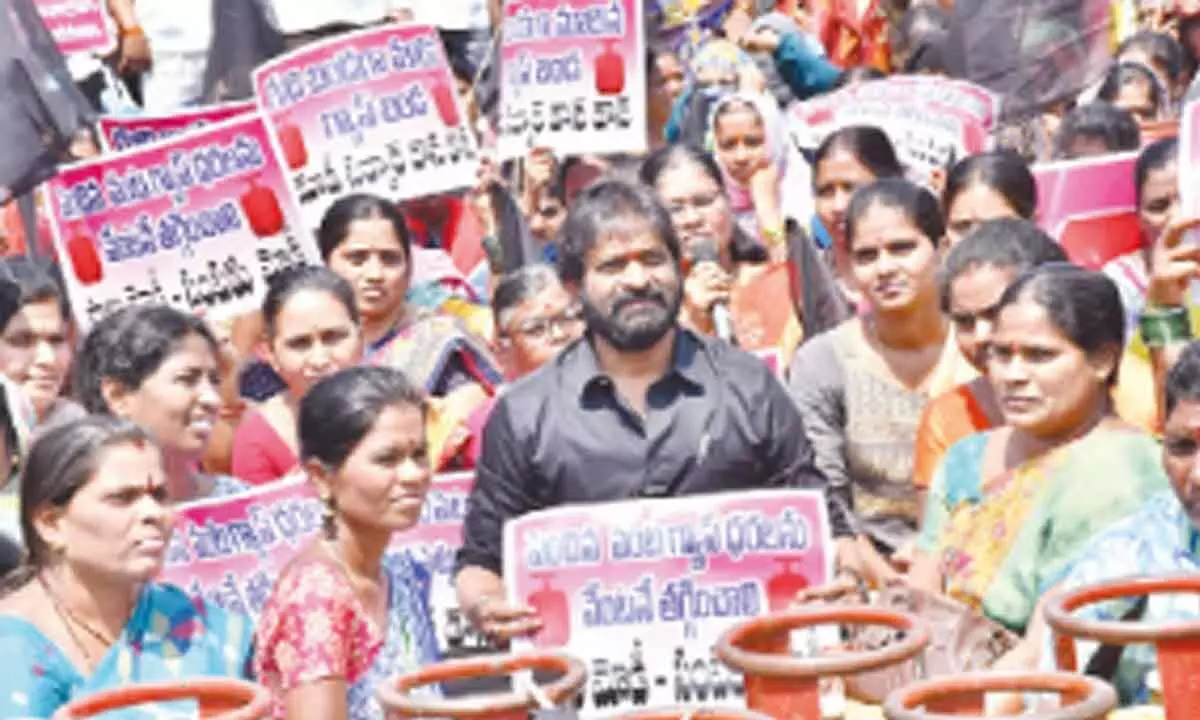 BRS will take protest to Delhi: Srinivas Goud