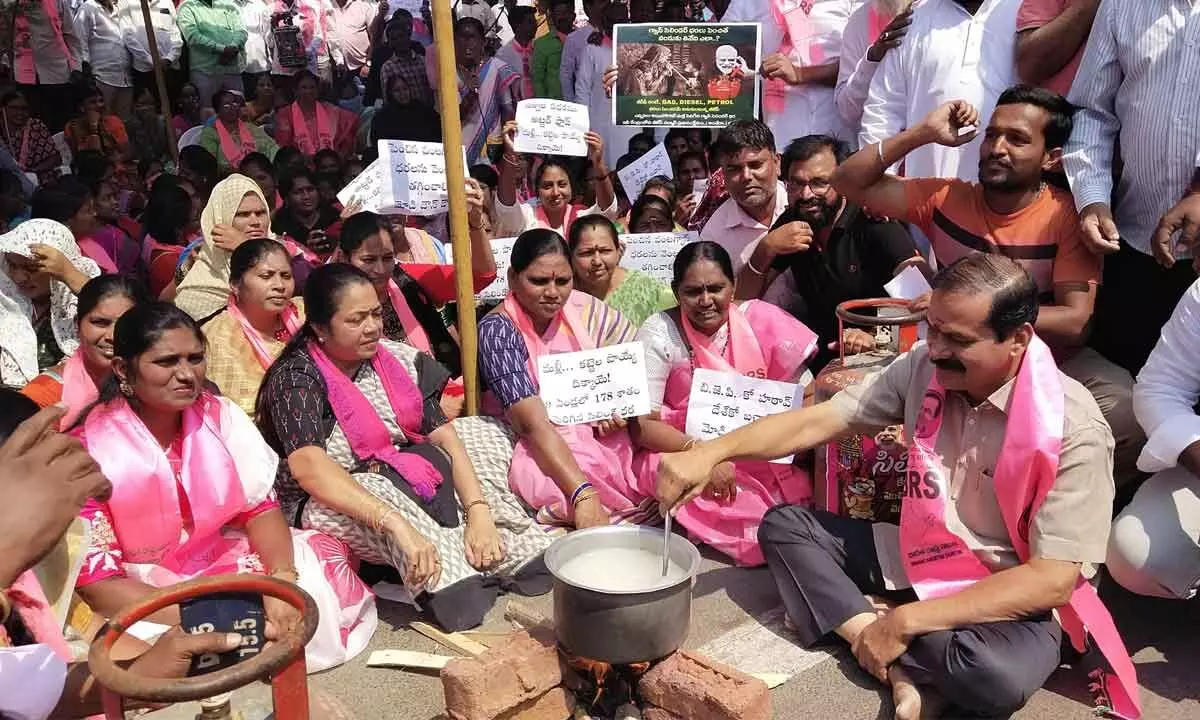 BRS stages protests against LPG price hike