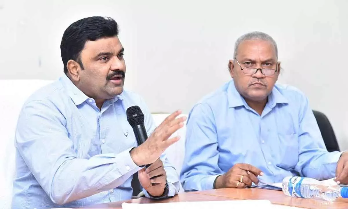 Collector reviews water resources dept works