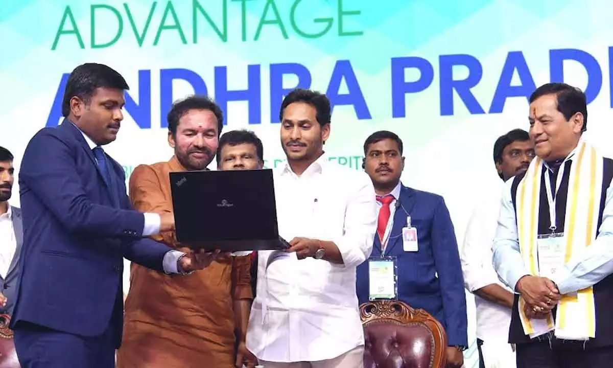 GIS closes with 353 MoUs worth `13L cr investments