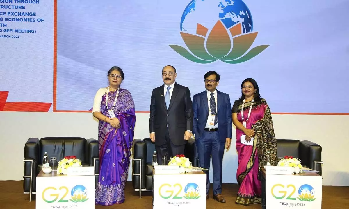 (From L to R) Sonali Sen Gupta, CGM, RBI, Harsh Vardhan Shringla, Chief Coordinator G20 India, Chanchal C Sarkar, Economic Advisor MoF and GPFI, Prerna Saxena, Senior Digital Payments Expert & India Lead, Better Than Cash Alliance