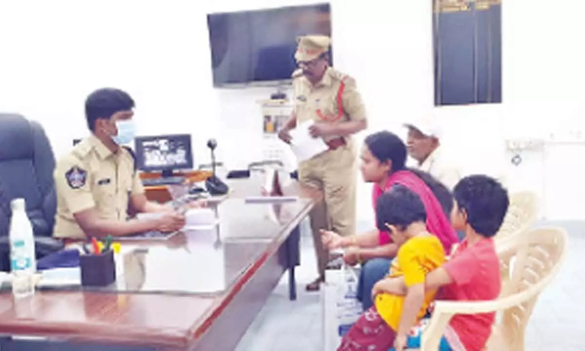 Resolve grievances transparently: ASP