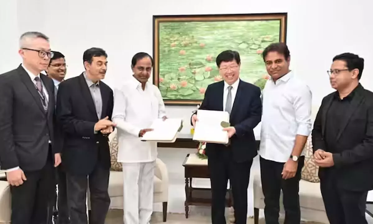 (File photo) Foxconn chairman Young Liu with CM K Chandrashekar Rao at the signing of an MOU in Hyderabad recently