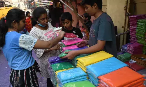 Say no to toxic colours: Go herbal this Holi fest