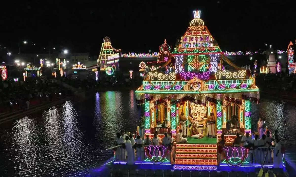 Andhra Pradesh: Annual Teppotsavam at Tirumala to end today