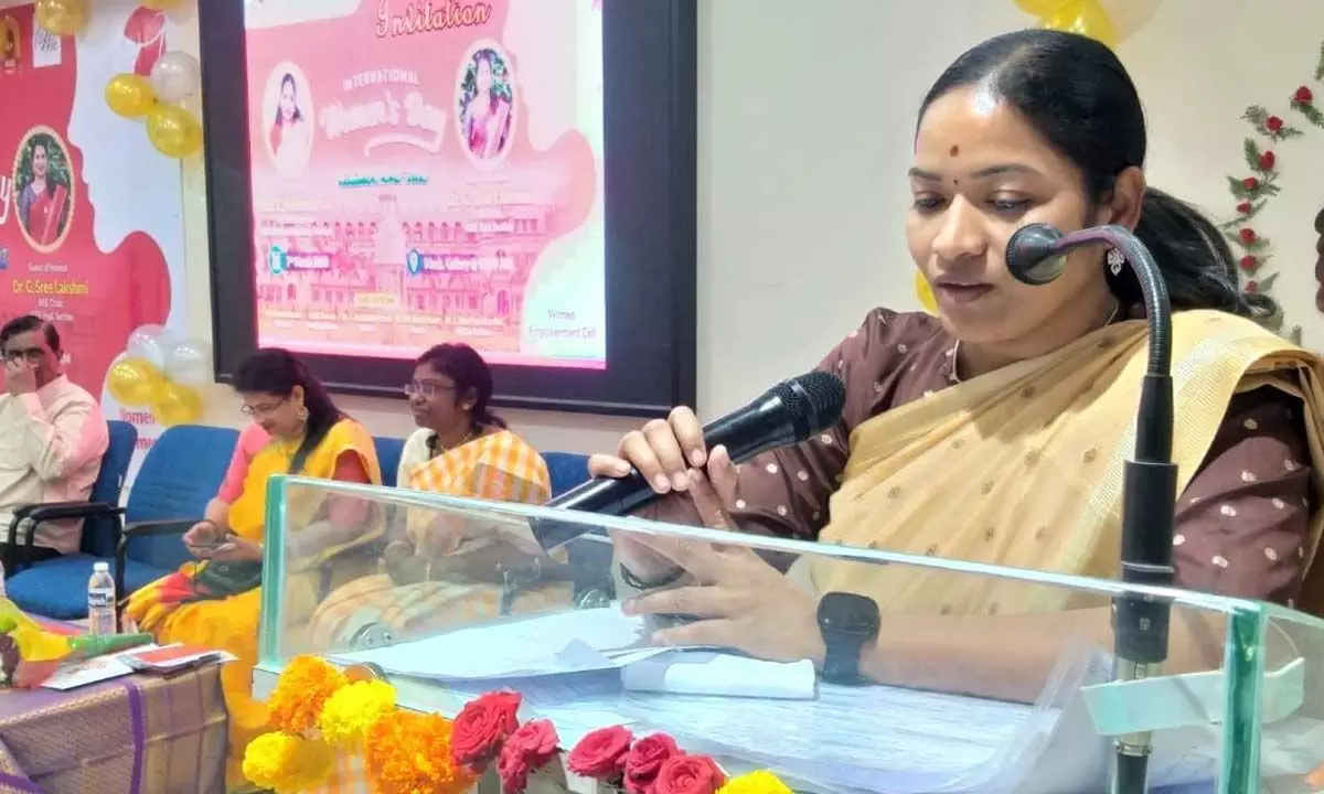 Joint Collector T Nishanthi addressing the International Women’s Day celebrations at RGM Engineering College at Panyam in Nandyal district on Tuesday