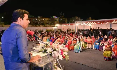 Focus on positive news: KTR to journalists in TS