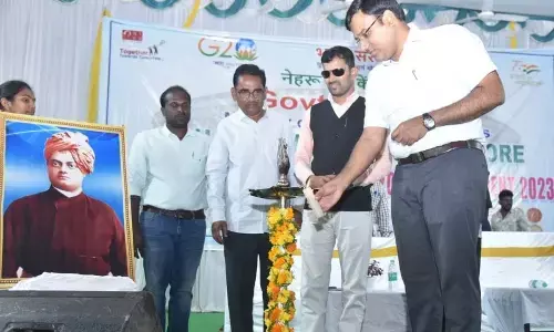 Collector KVN Chakradhar Babu inaugurating the Mock Youth Parliament organised by Nehru Yuva Kendra in Nellore on Tuesday