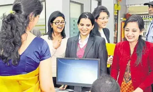 Around 90% women contribute to household expenses, says survey