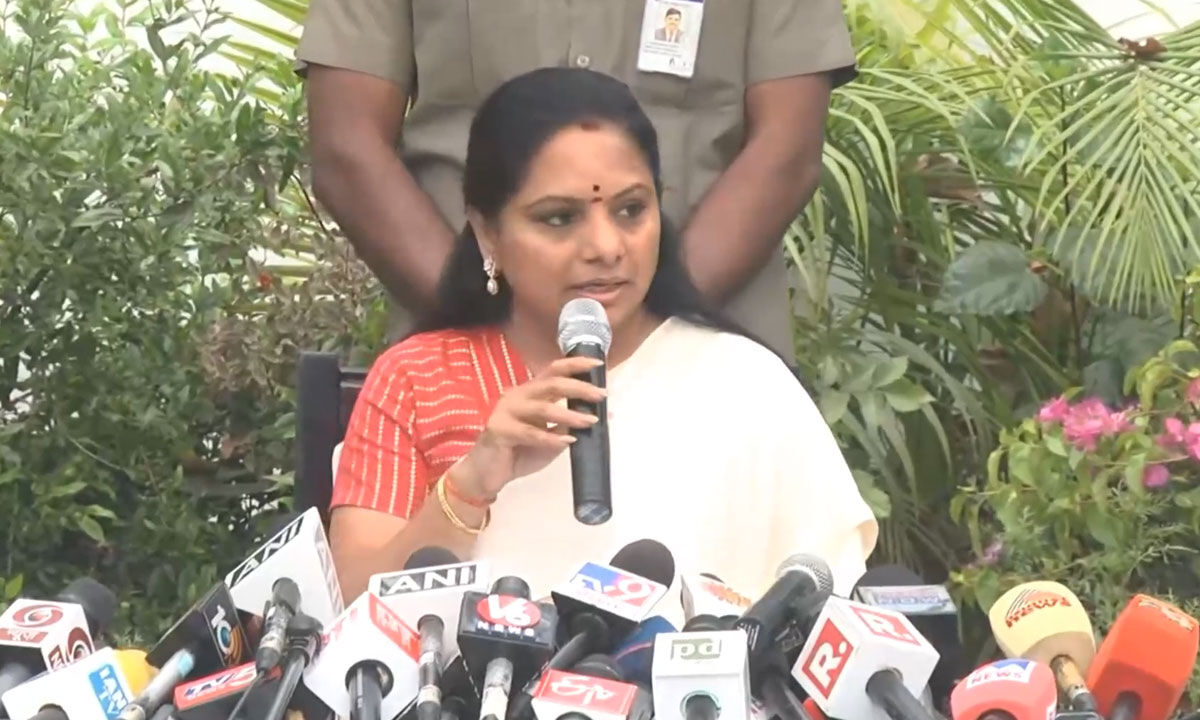 Kalvakuntla Kavitha Addresses Media Says Will Fight For Women