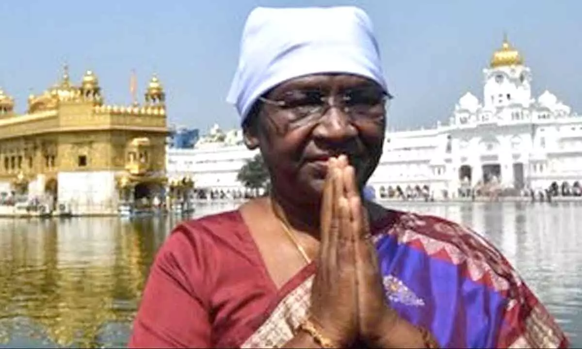President Murmu pays obeisance at Golden Temple