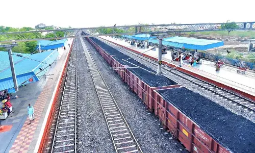 SCR creates history in freight loading