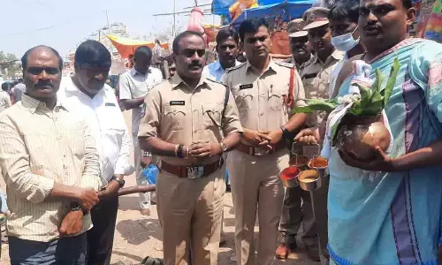Karimnagar Rural ACP visits Shri Lakshmi Narasimha Swamy temple