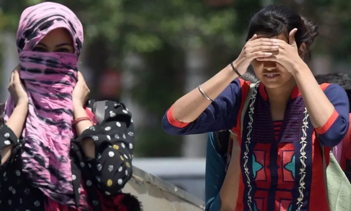 IMD issues heat wave warning for some parts of Karnataka