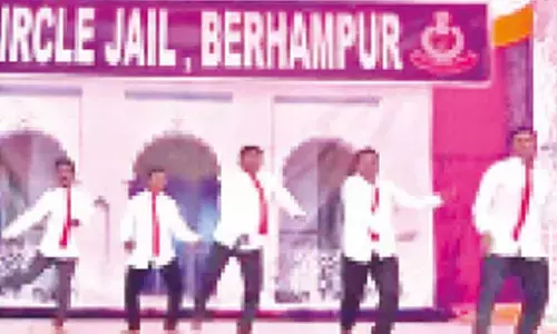 13 jail inmates dance their way into final