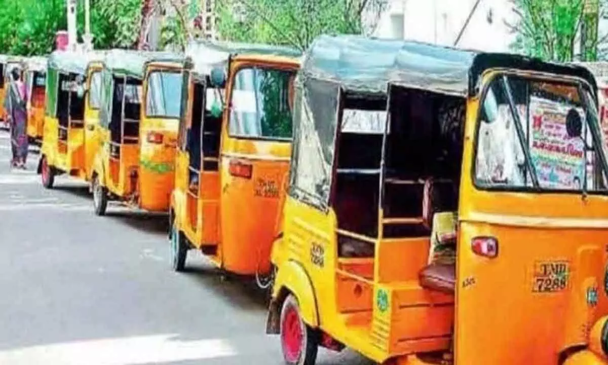 Hyderabad: Auto union protests over illegal autos