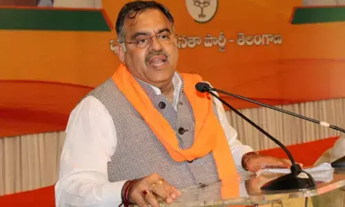 Criminals in Telangana behaving like Satygrahis, says Tarun Chugh