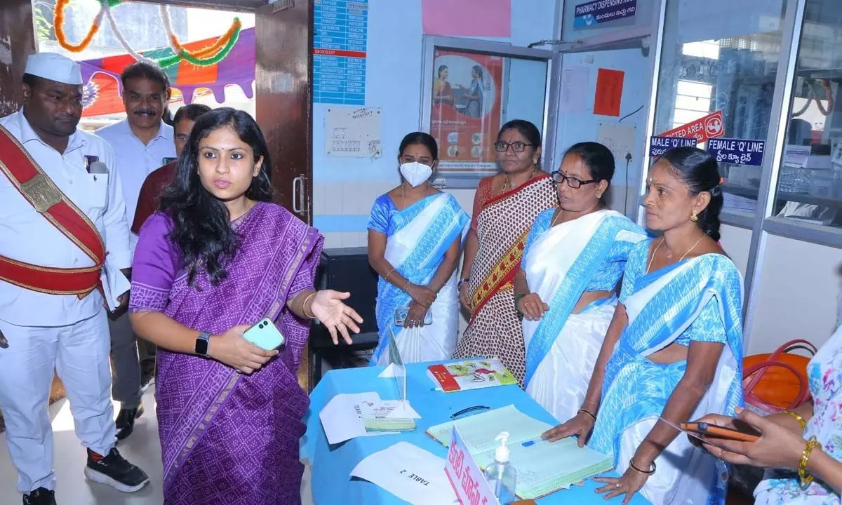Hanumakonda District Collector Sikta Patnaik inspecting the Pochammakunta Urban Healthcare Centre, designated hospital for Arogya Mahila, in Hanumakonda on Tuesday