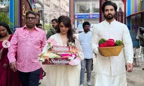 Samantha Ruth Prabhu seeks blessings at Peddamma Temple, Starts promotions for Shaakuntalam