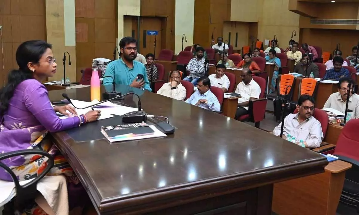 Municipal Commissioner D Haritha addressing the officials at the corporation office in Nellore on Wednesday