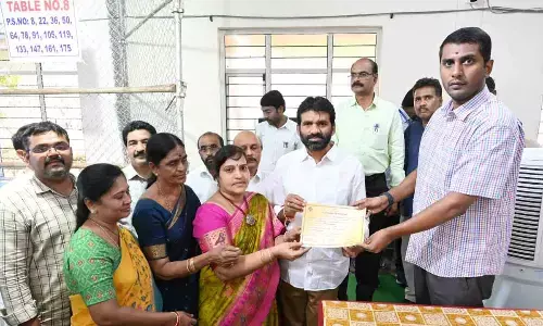 YSRCP candidate Parvathareddy wins MLC polls