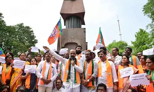 Bandi Sanjay Kumar, Eatala arrested; bid to lay siege to TSPSC office foiled