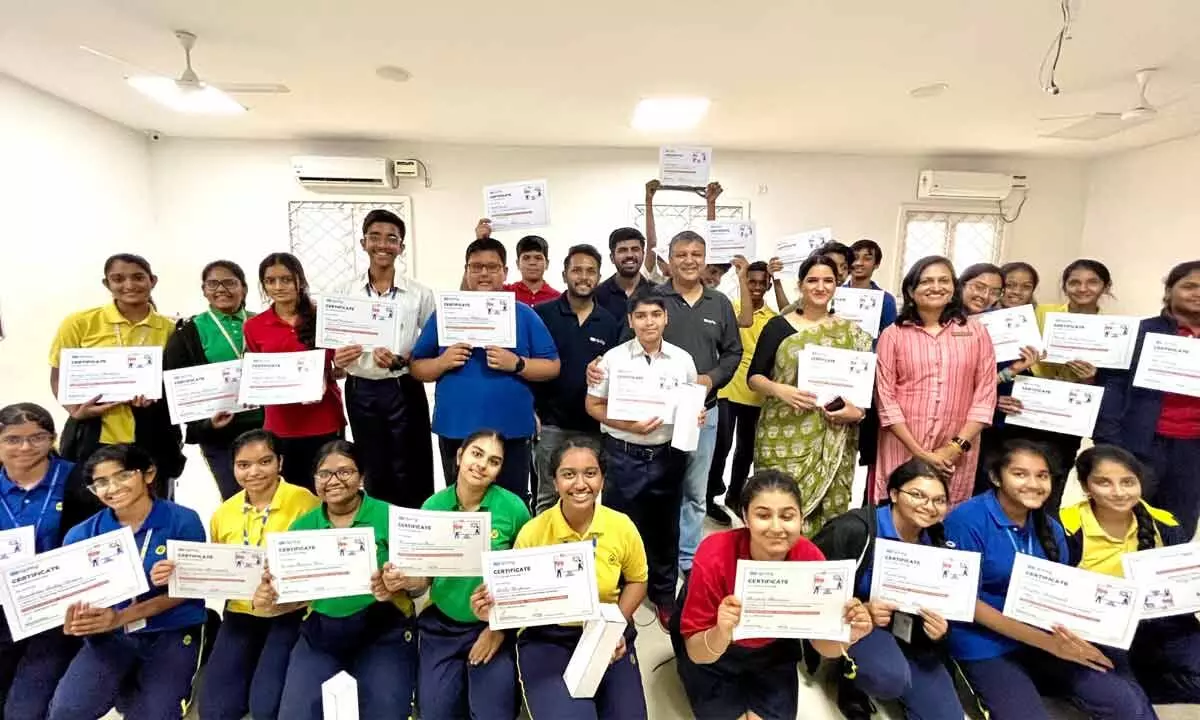 Code-free creativity workshop for students held